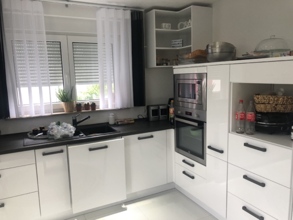 1-2 Familienhaus Sulzfeld kaufen verkaufen Angebot immobilienmakler Einbauküche 2